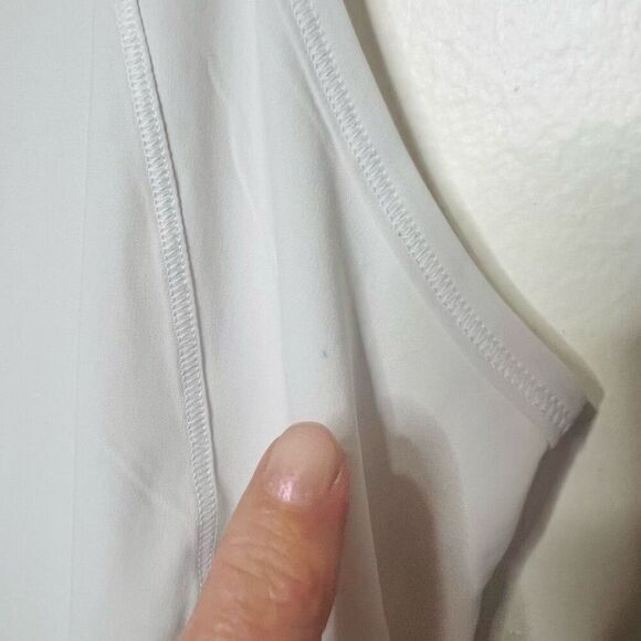 Lululemon White Running Tank Top Mesh Back Strap Sz 8-10 - Picture 2 of 8